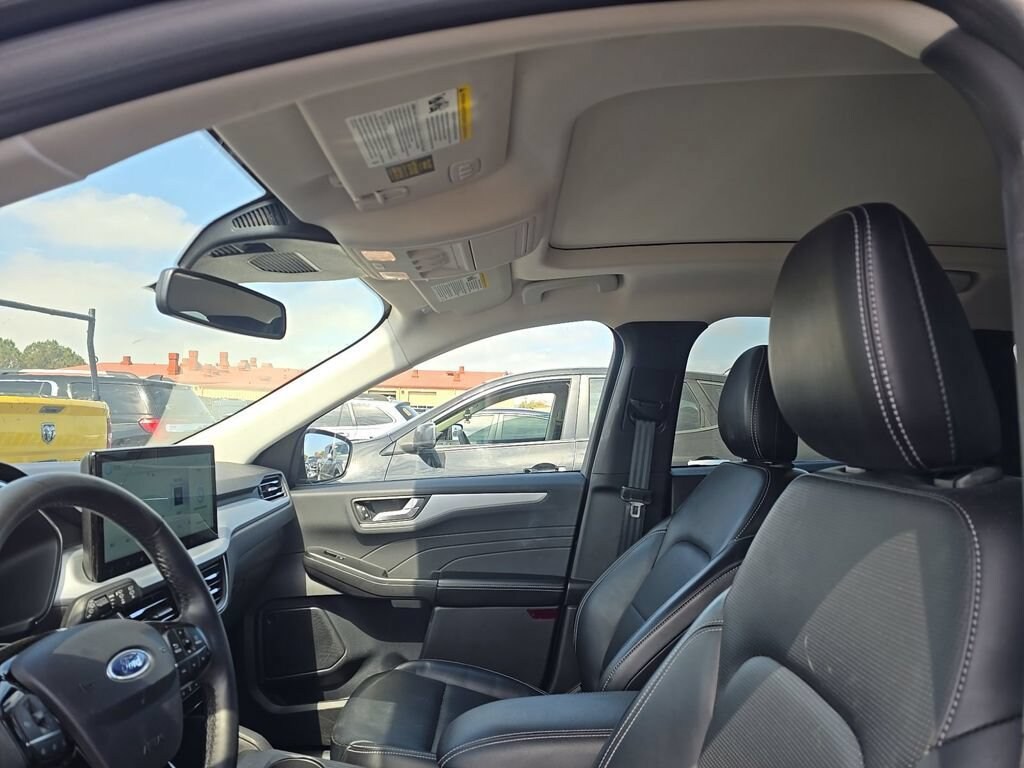 Used 2025 Ford Escape Platinum SUV