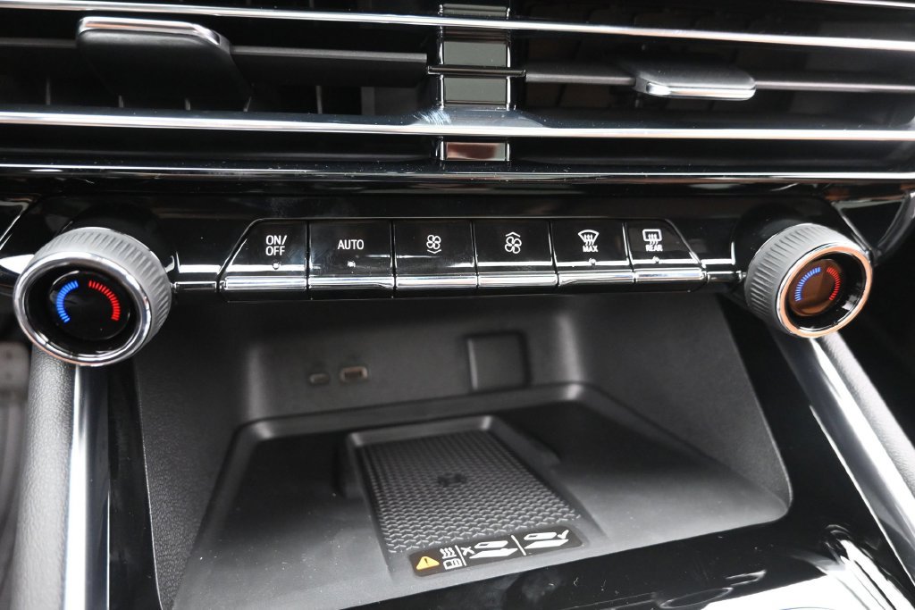 2027 Chevrolet Traverse Z71 - Photo 23