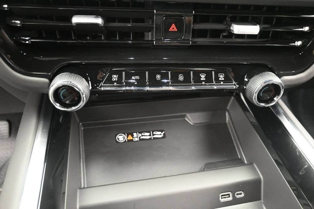 2026 Chevrolet Tahoe Premier - Photo 20