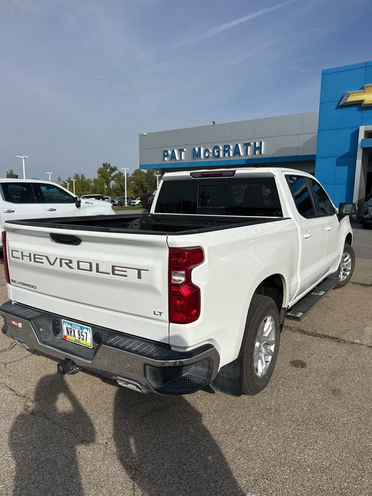 2024 Chevrolet Silverado 1500 LT photo 2