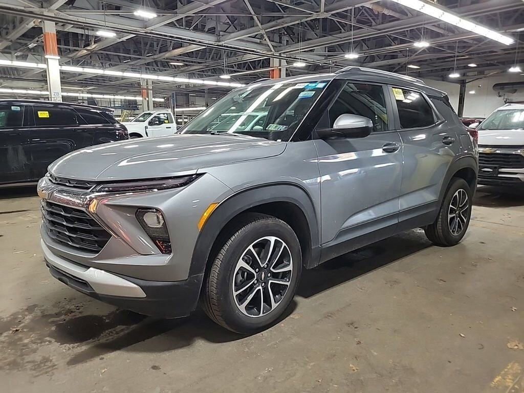 Used 2025 Chevrolet Trailblazer LT SUV