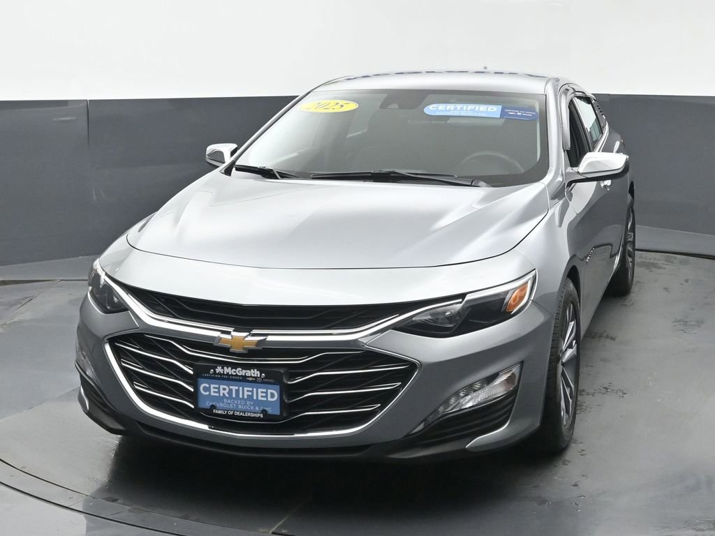 2025 Chevrolet Malibu 1LT photo 4
