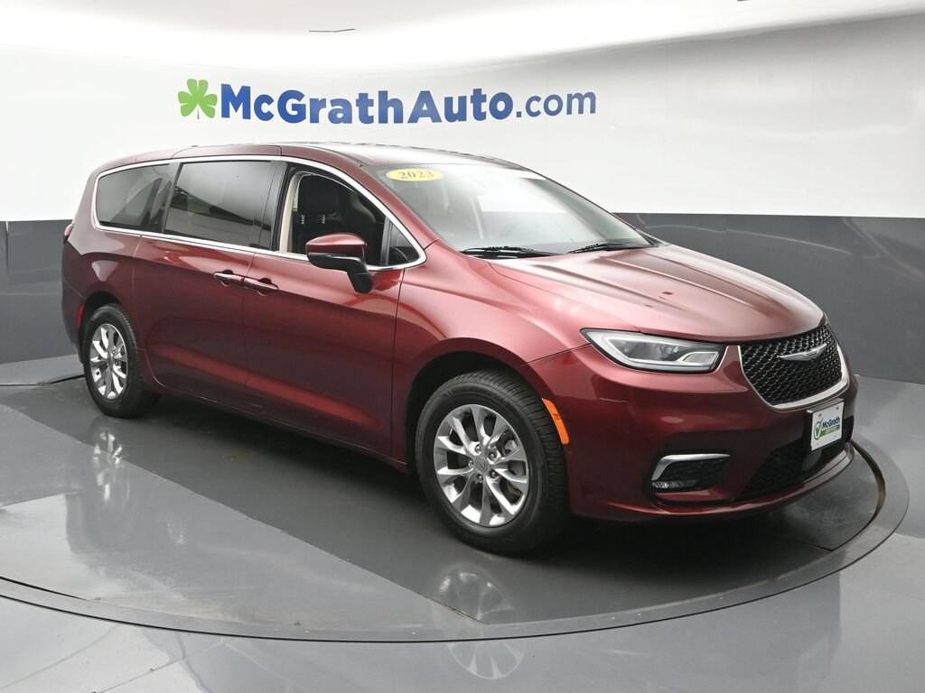 Used 2023 Chrysler Pacifica Touring L Van Passenger Van