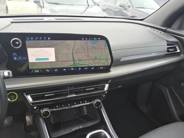 2025 Chevrolet Traverse photo 3