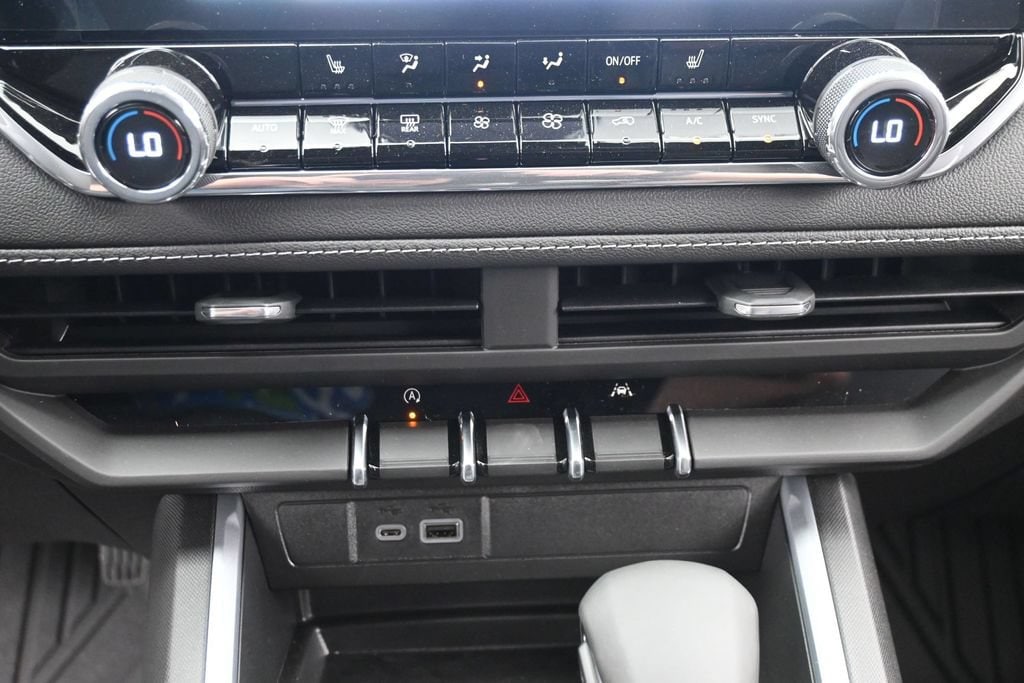 2026 Chevrolet Colorado LT - Photo 19