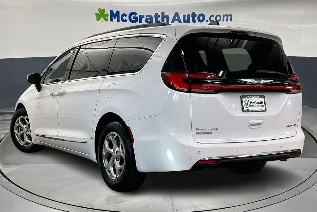 Used 2023 Chrysler Pacifica Limited Van Passenger Van