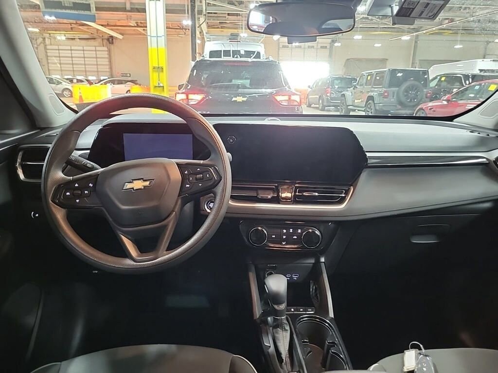 Used 2025 Chevrolet Trailblazer LT SUV