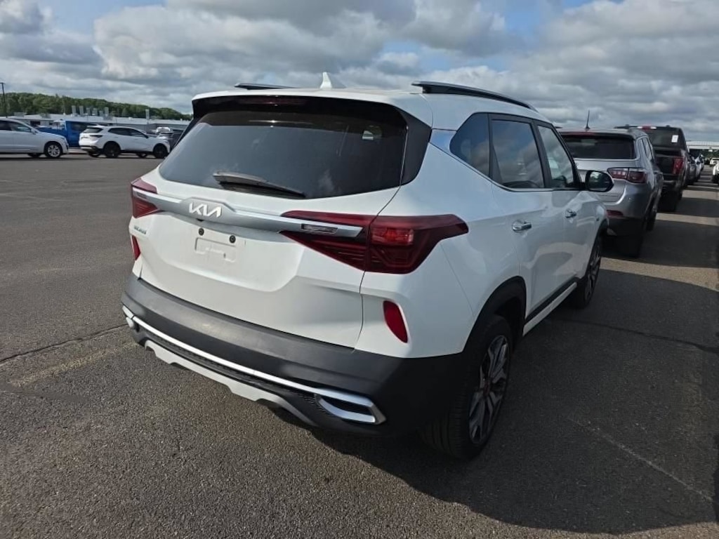 Used 2022 Kia Seltos SX SUV