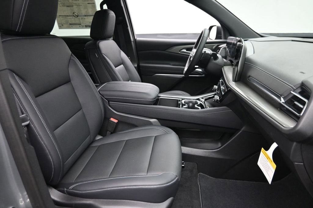 2026 Chevrolet Traverse LT - Photo 9
