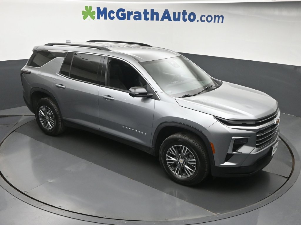 Used 2025 Chevrolet Traverse LT SUV