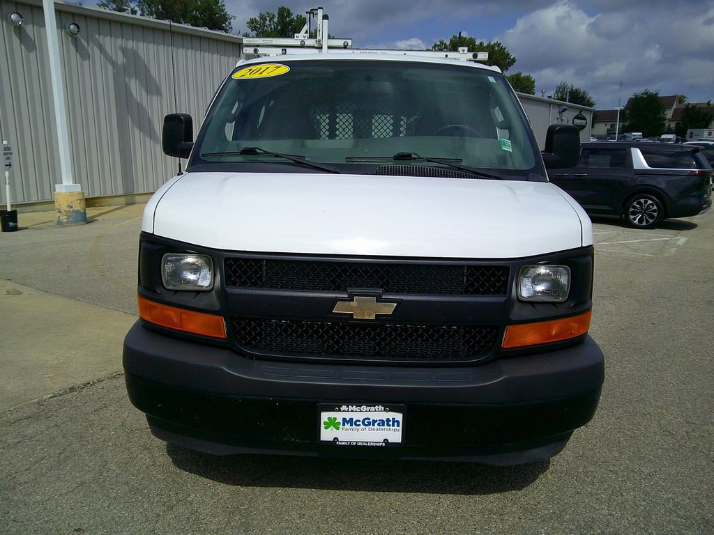 2017 Chevrolet Express 2500 Cargo Van photo 2