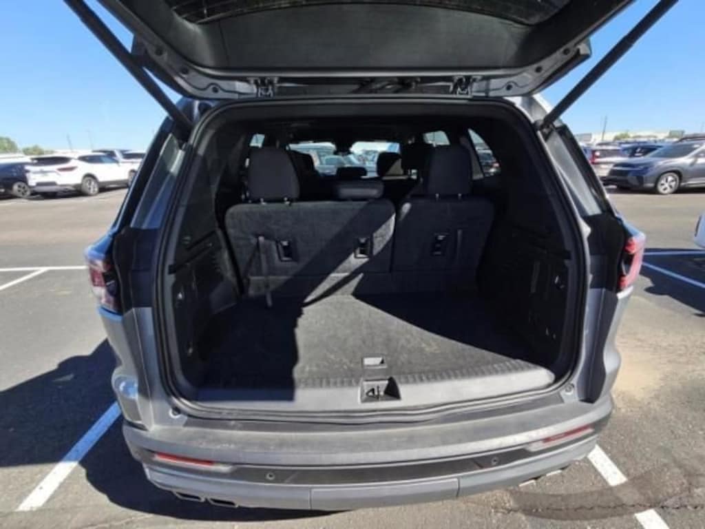 Used 2025 GMC Acadia Elevation SUV