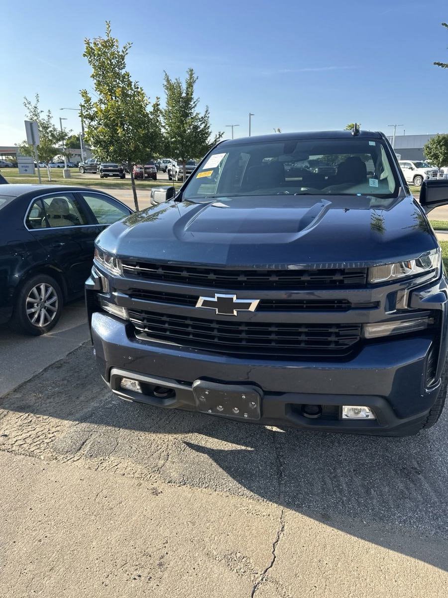 Used 2021 Chevrolet Silverado 1500 RST with VIN 3GCUYEED4MG385051 for sale in Cedar Rapids, IA