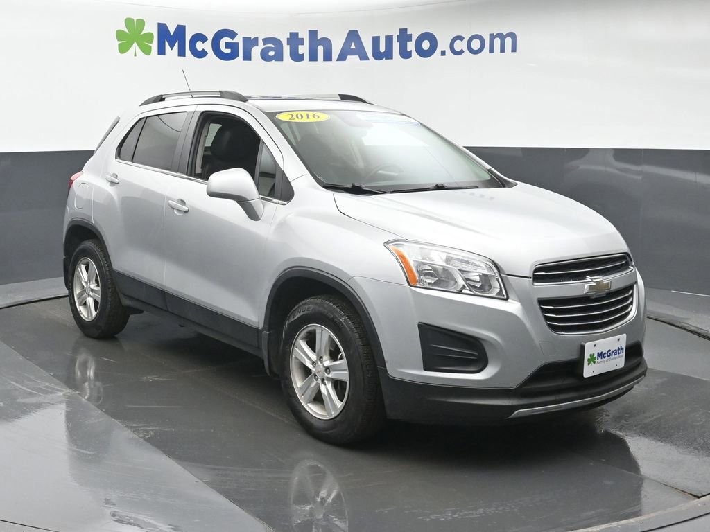 Used 2016 Chevrolet Trax LT with VIN KL7CJPSBXGB634574 for sale in Cedar Rapids, IA