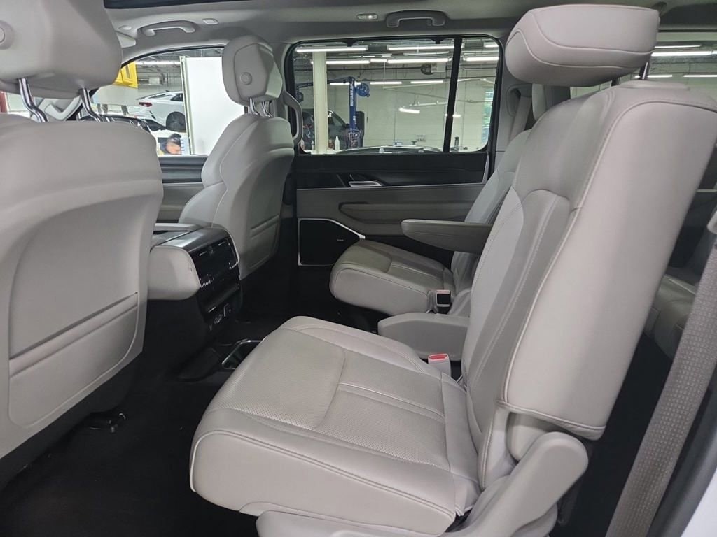 Used 2023 Jeep Wagoneer L Series III SUV
