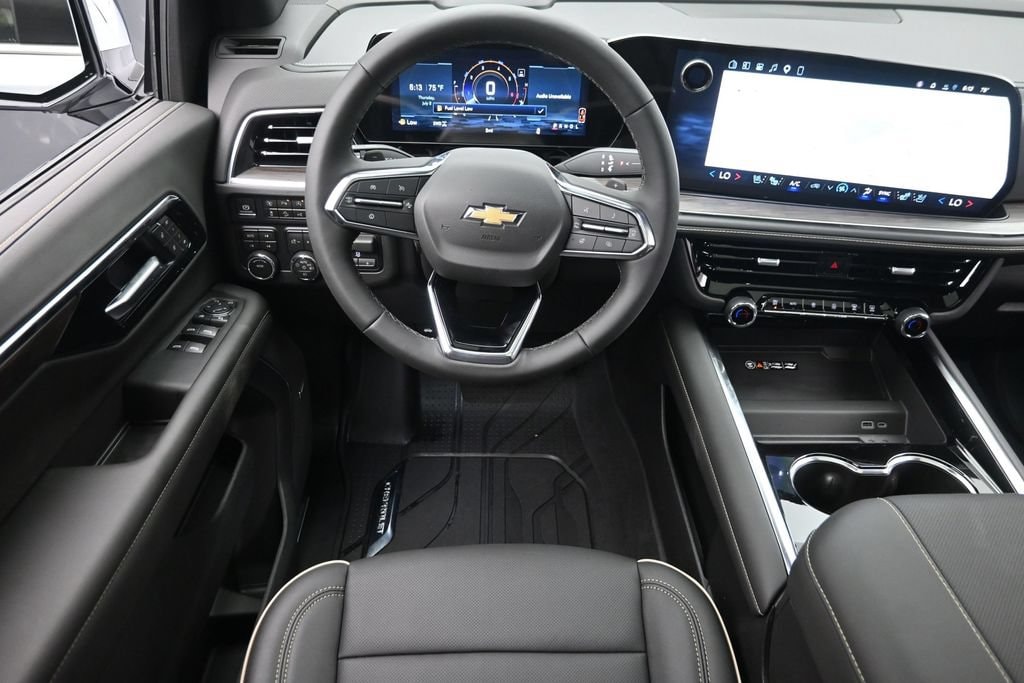2026 Chevrolet Suburban Premier - Photo 17
