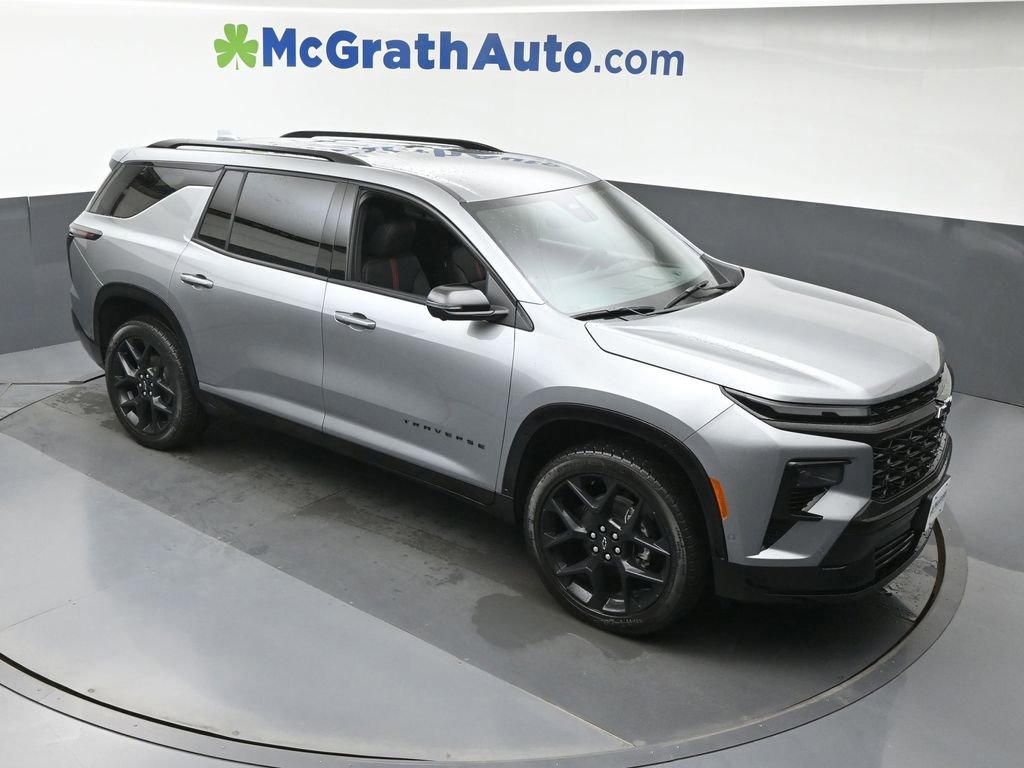 2026 Chevrolet Traverse RS photo 2