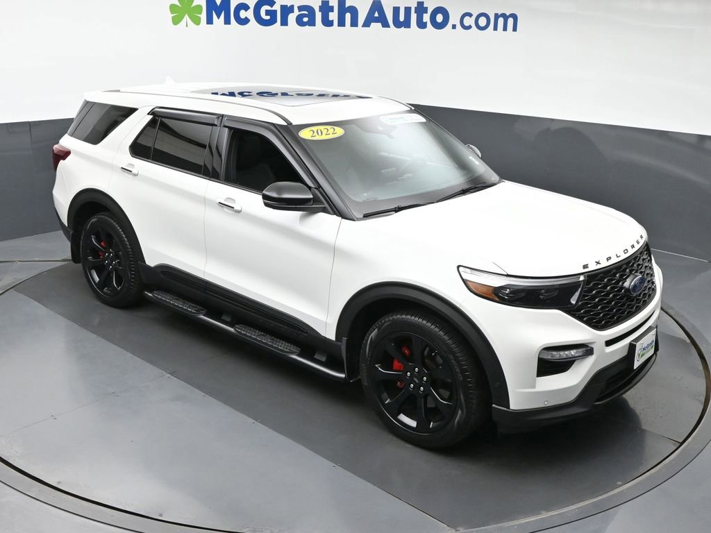 2022 Ford Explorer ST photo 2