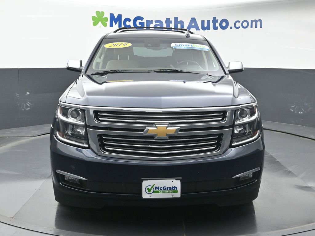 2019 Chevrolet Suburban Premier photo 2