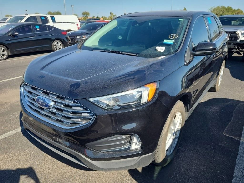 2022 Ford Edge SEL photo 2