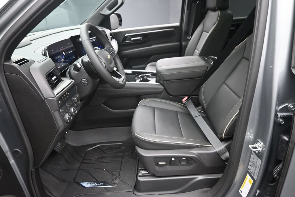 2026 Chevrolet Suburban Premier - Photo 21