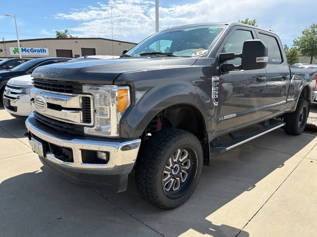 Used 2017 Ford Super Duty F-250 SRW Lariat Truck Crew Cab