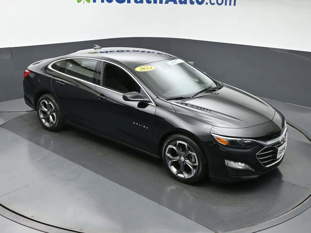 2024 Chevrolet Malibu 1LT photo 2