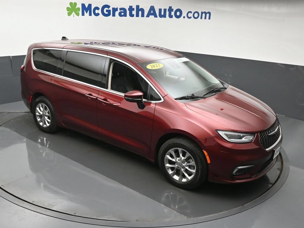 Used 2023 Chrysler Pacifica Touring L Van Passenger Van
