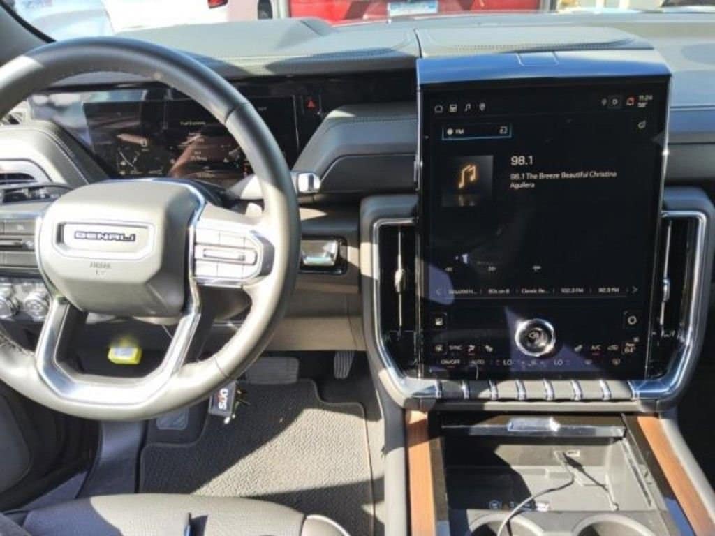 Used 2025 GMC Yukon XL Denali SUV