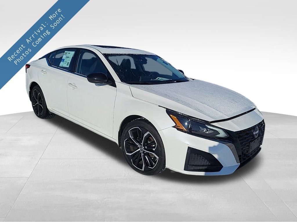 Used 2024 Nissan Altima 2.5 SR Sedan
