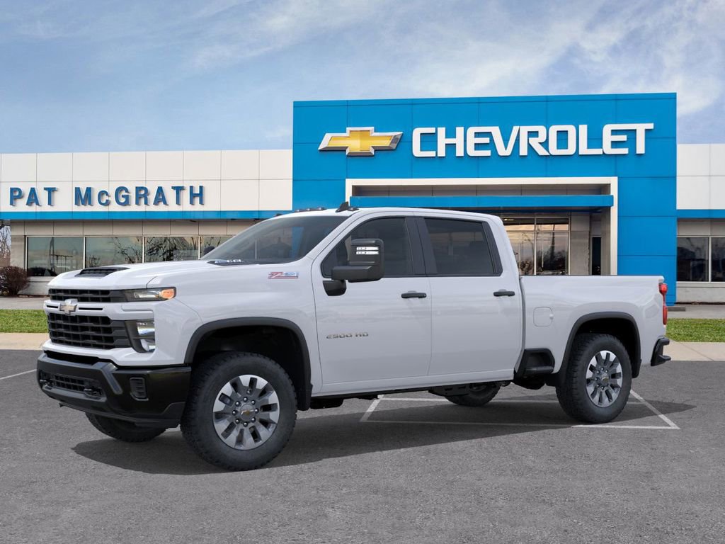 2026 Chevrolet Silverado 2500HD Custom photo 2