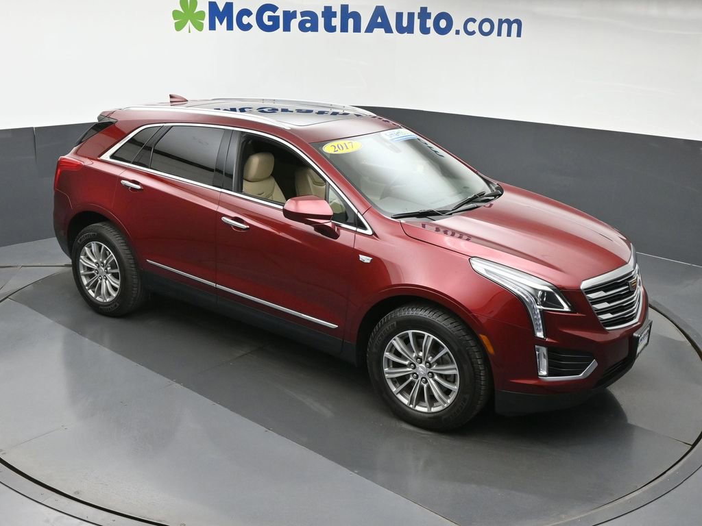 2017 Cadillac XT5 Luxury photo 2