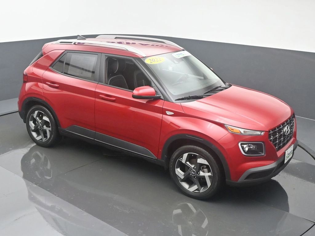 Used 2022 Hyundai Venue Limited with VIN KMHRC8A3XNU202801 for sale in Cedar Rapids, IA