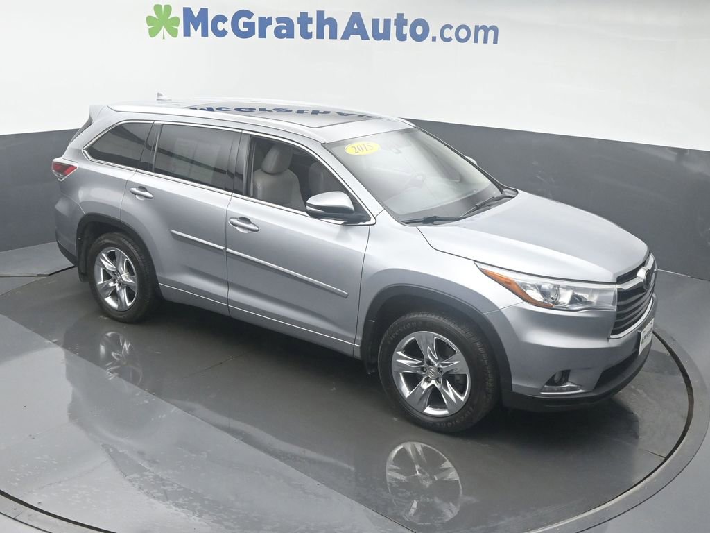 Used 2015 Toyota Highlander Limited Platinum with VIN 5TDDKRFH6FS129007 for sale in Cedar Rapids, IA