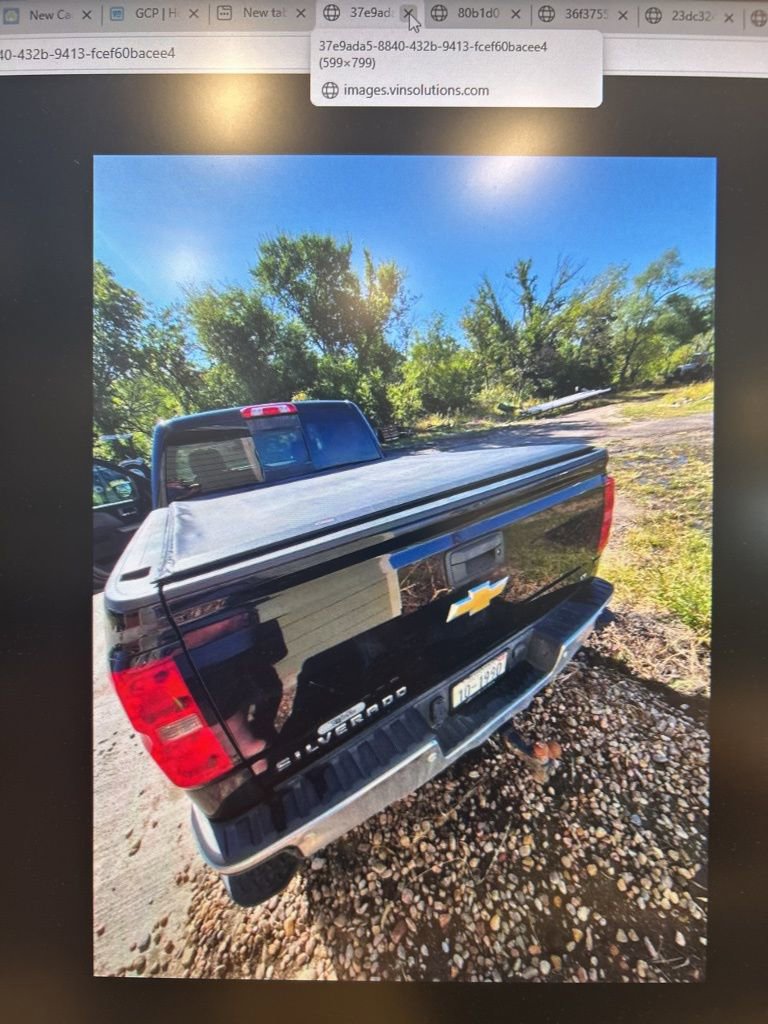 2017 Chevrolet Silverado 1500 LT photo 3
