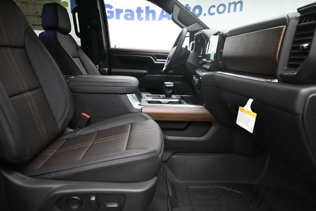 2026 Chevrolet Silverado 1500 High Country - Photo 9