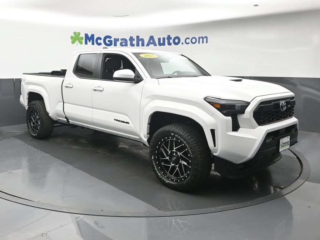 Used 2025 Toyota Tacoma 4WD SR Truck Double Cab