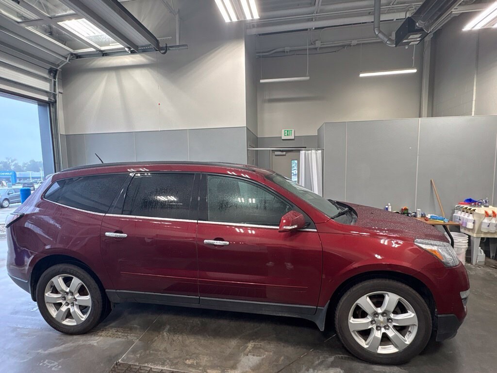 Used 2016 Chevrolet Traverse LT SUV