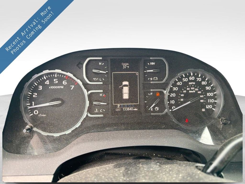 2018 Toyota Tundra SR5's photo