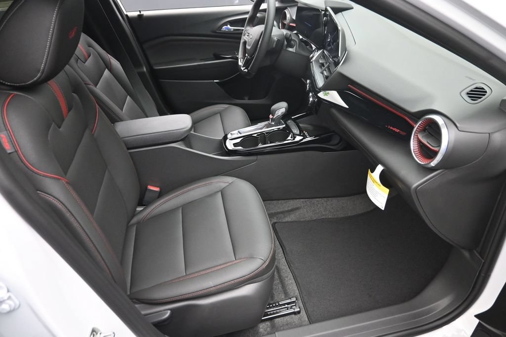 2026 Chevrolet Trax RS - Photo 9