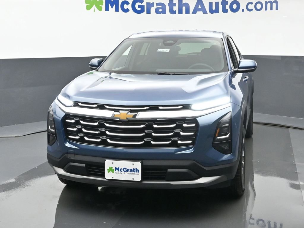 2025 Chevrolet Equinox LT photo 4