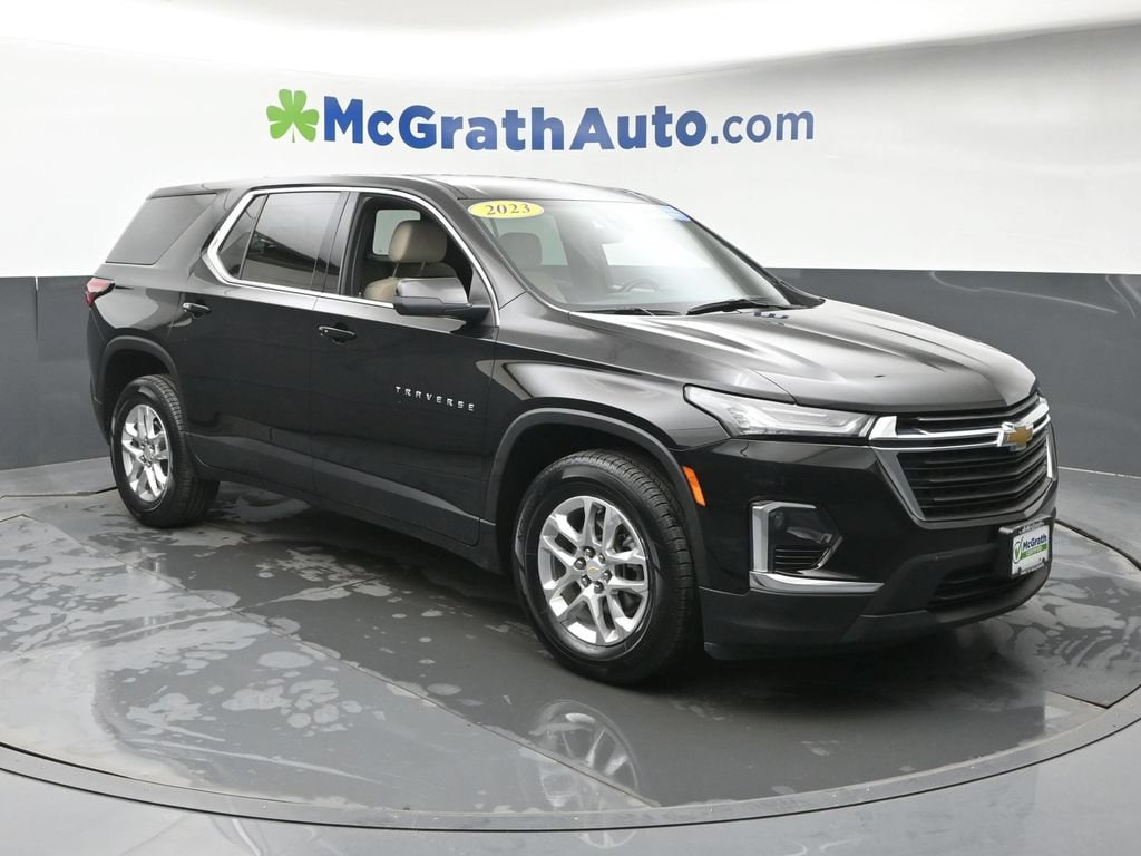 Used 2023 Chevrolet Traverse LS SUV