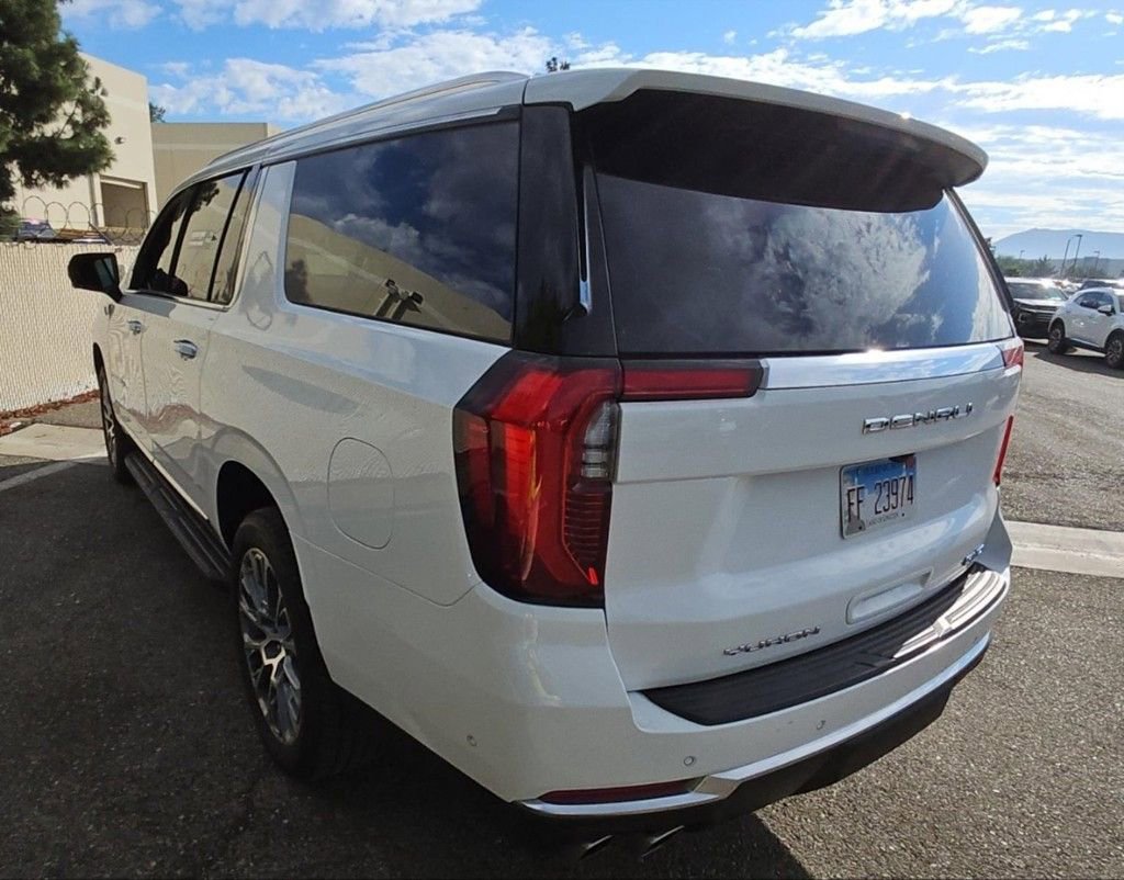 2025 Gmc Yukon XL Denali photo 3