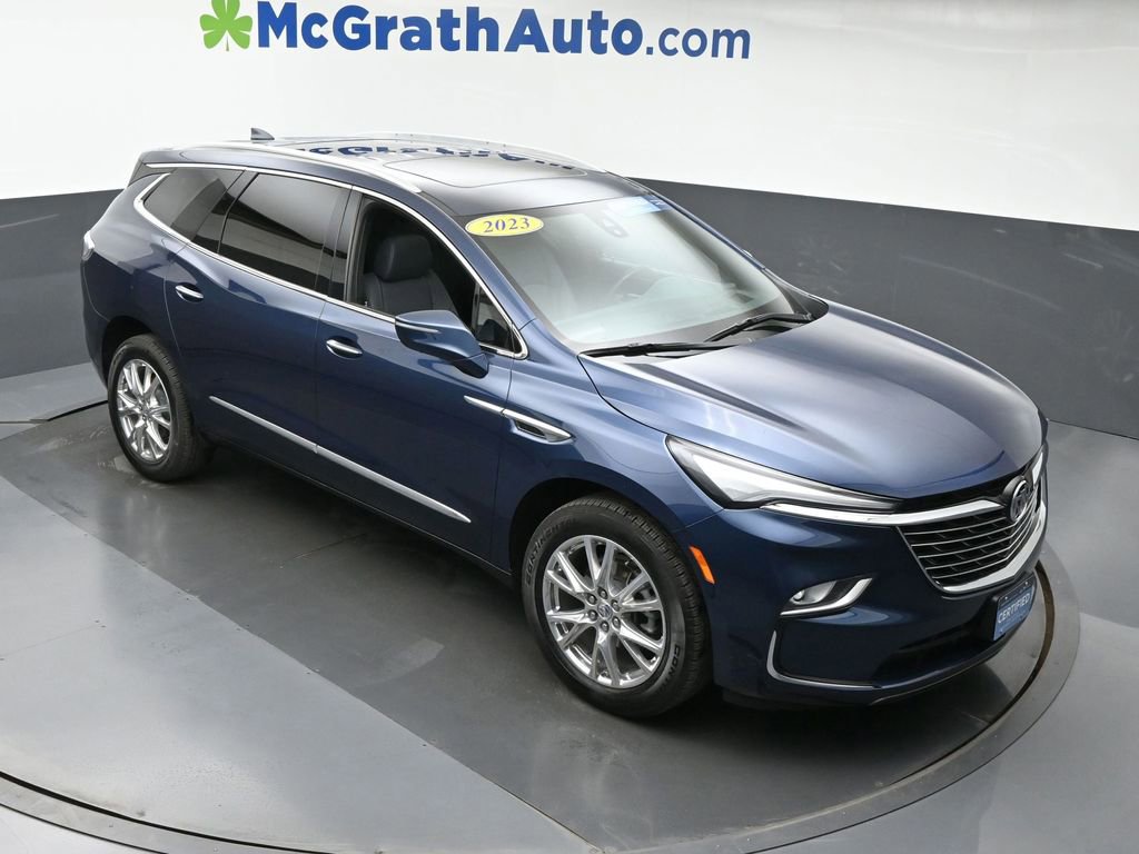 2023 Buick Enclave Premium photo 2