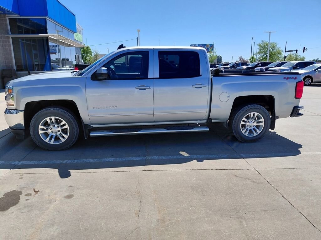 Used 2017 Chevrolet Silverado 1500 LT Truck Crew Cab