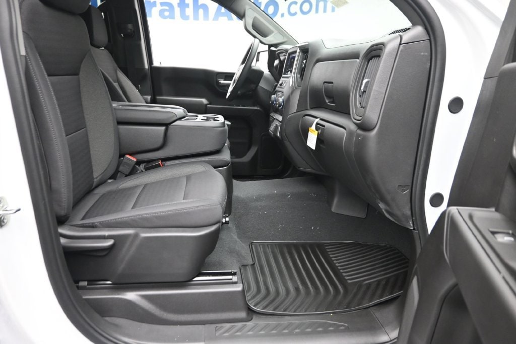 2026 Chevrolet Silverado 1500 Custom - Photo 8