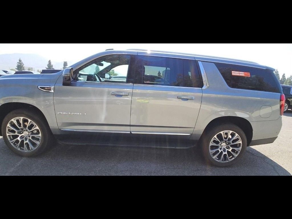2025 Gmc Yukon XL Denali photo 2