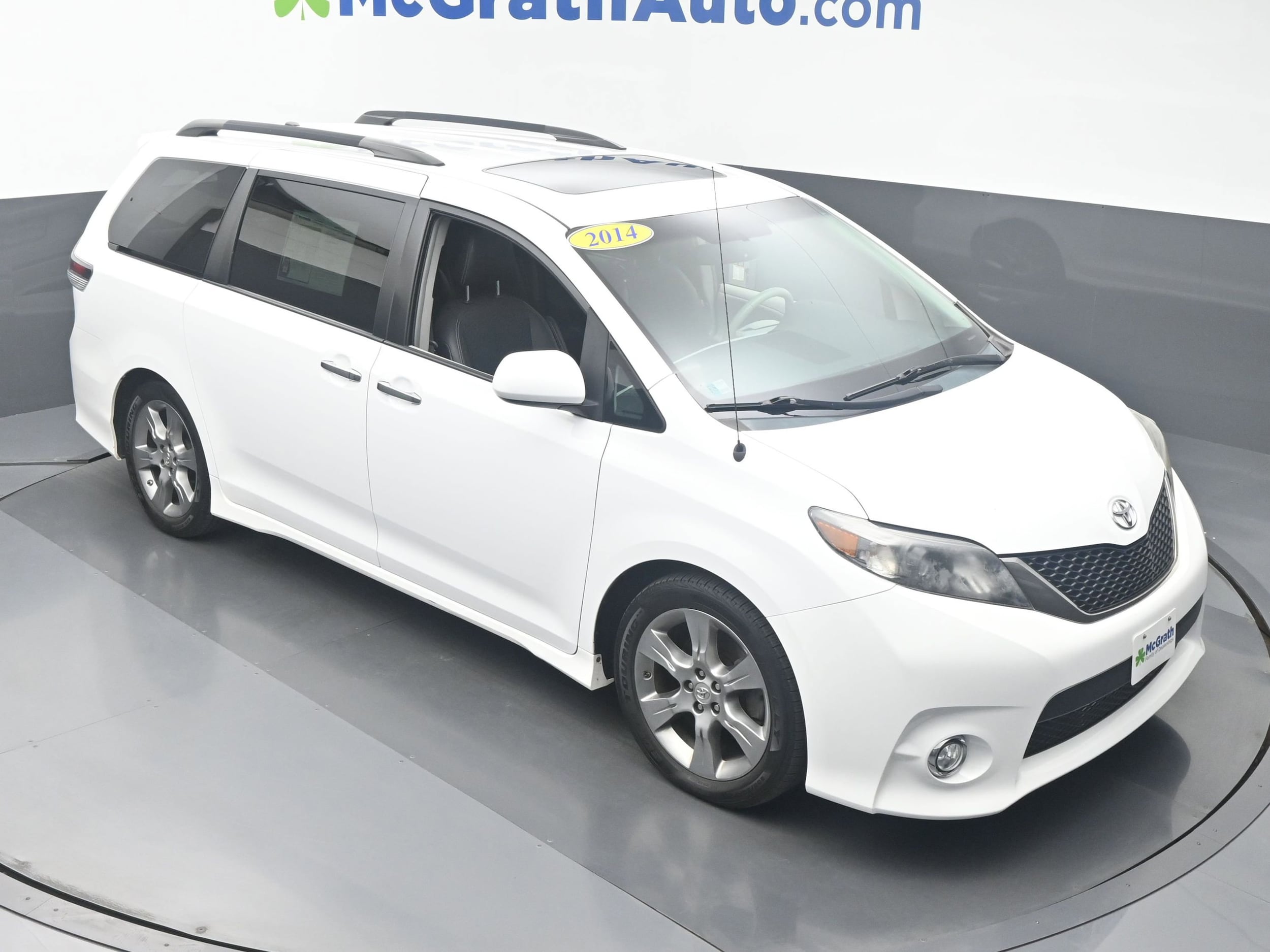 Used 2014 Toyota Sienna SE with VIN 5TDXK3DCXES501321 for sale in Cedar Rapids, IA