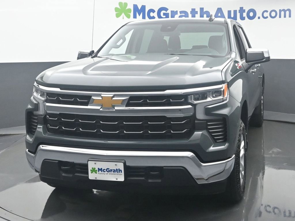 2025 Chevrolet Silverado 1500 LT photo 4