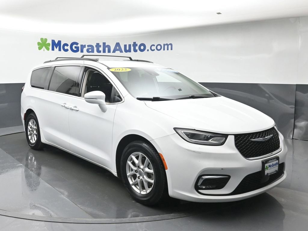 Used 2022 Chrysler Pacifica Touring L Van Passenger Van